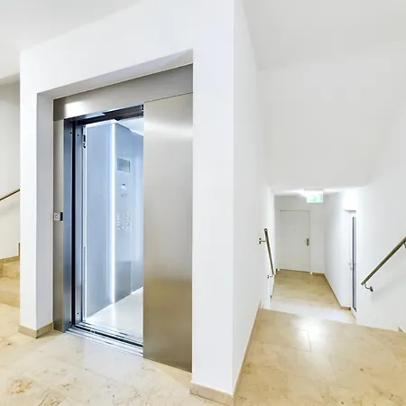 Barrierefreies City-studio Mit Balkon In Top-lage * Hannover